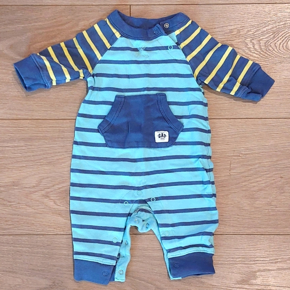 3/$30 BabyGAP Jumpsuit 0-3 months